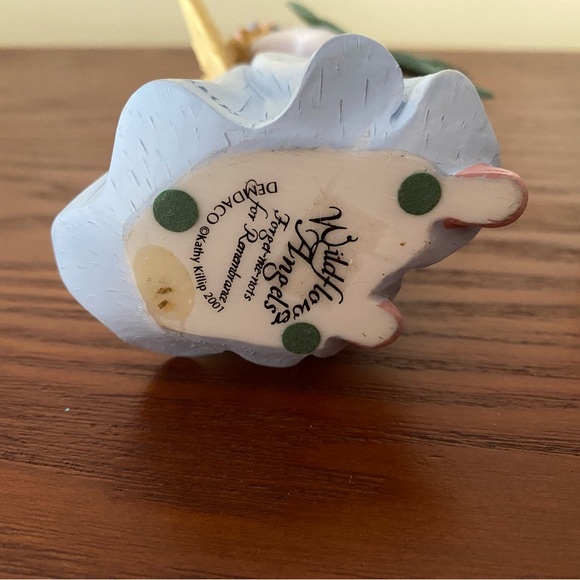 EUC Forget me not wildflower angel figurine. - Picture 3 of 3